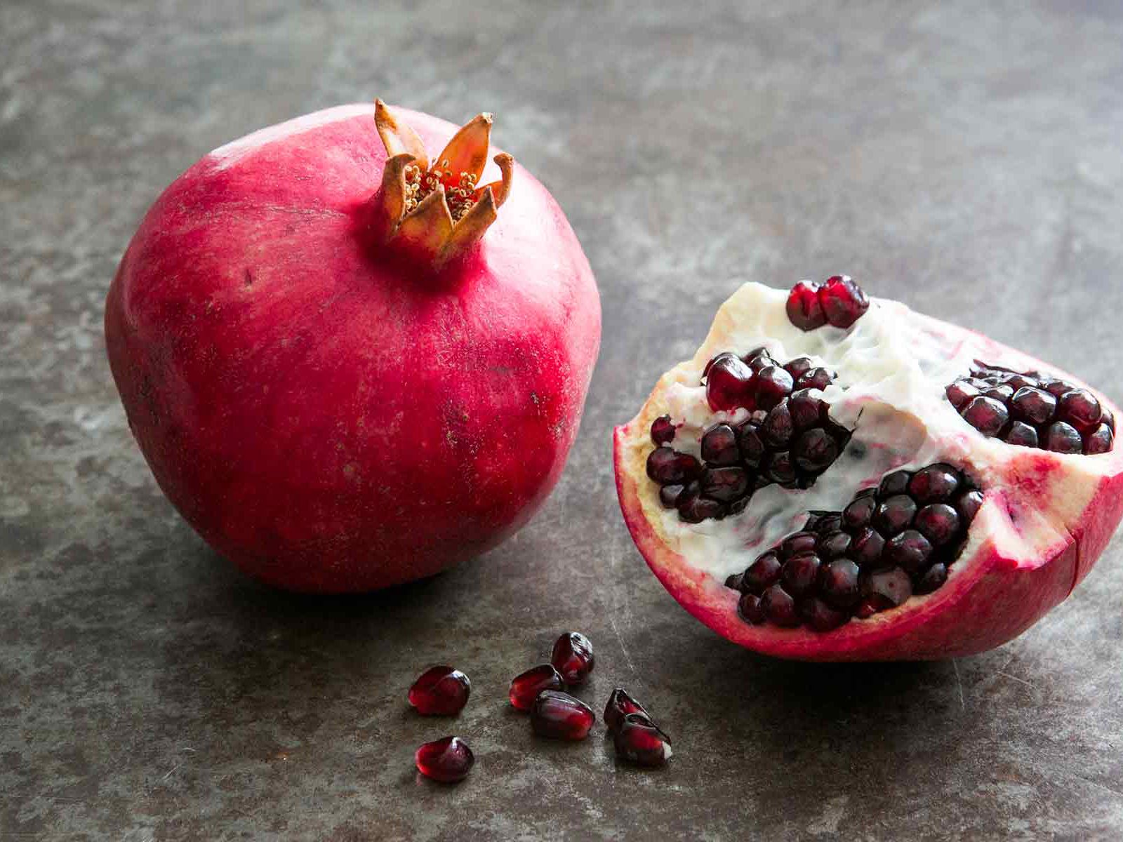 VK-Exim-Indian-Banana-Supplier-Red-pomegranate-fresh-fruit-fresh-pomegranate-branch.jpg